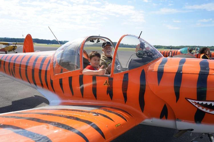 Cockpit Thumbs Up